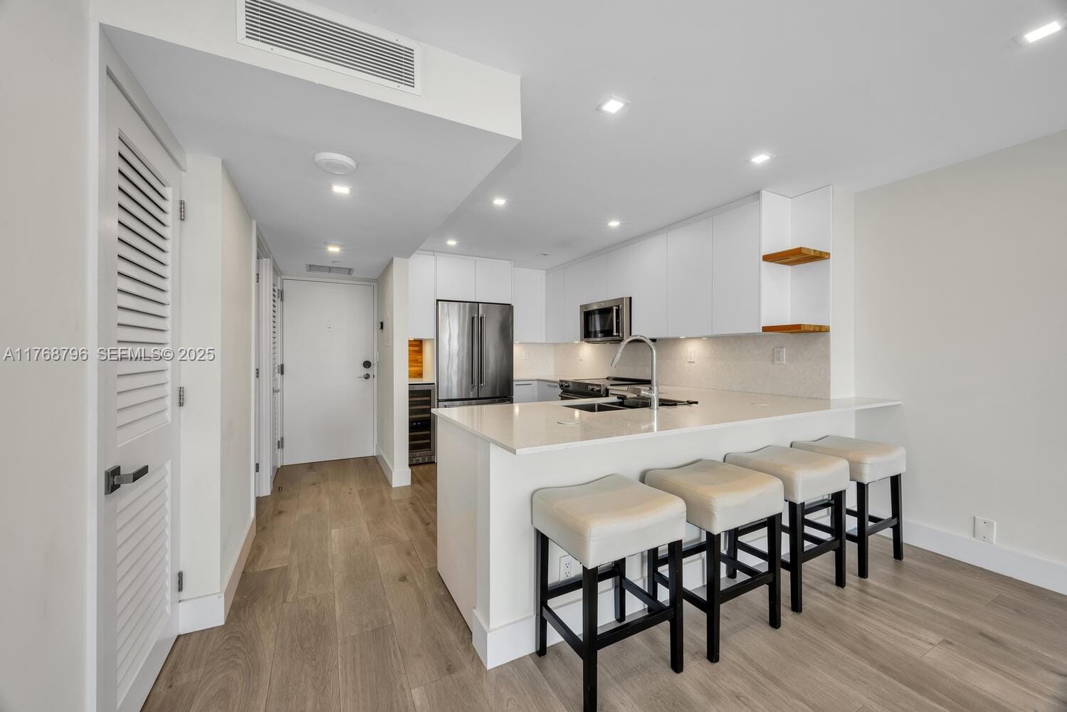 1901 Brickell Avenue B2304, Miami, FL 33129 photo 13
