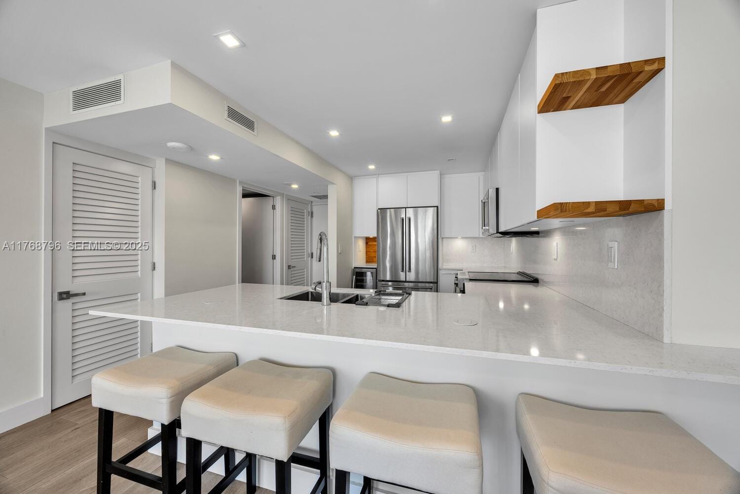 1901 Brickell Avenue B2304, Miami, FL 33129 photo 14