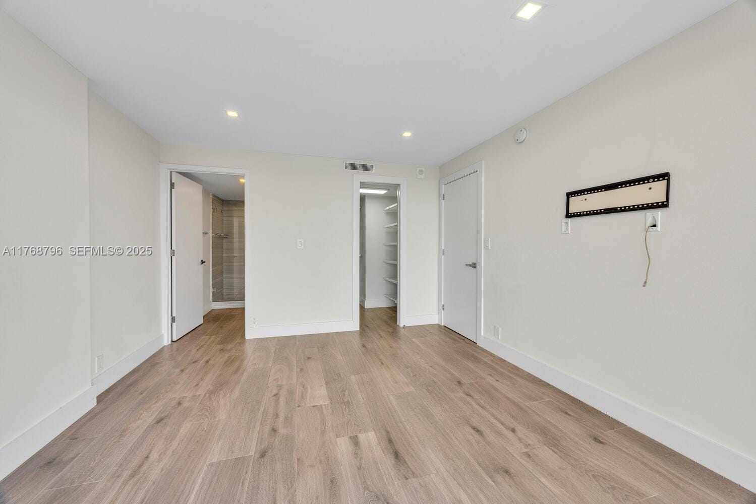 1901 Brickell Avenue B2304, Miami, FL 33129 photo 19