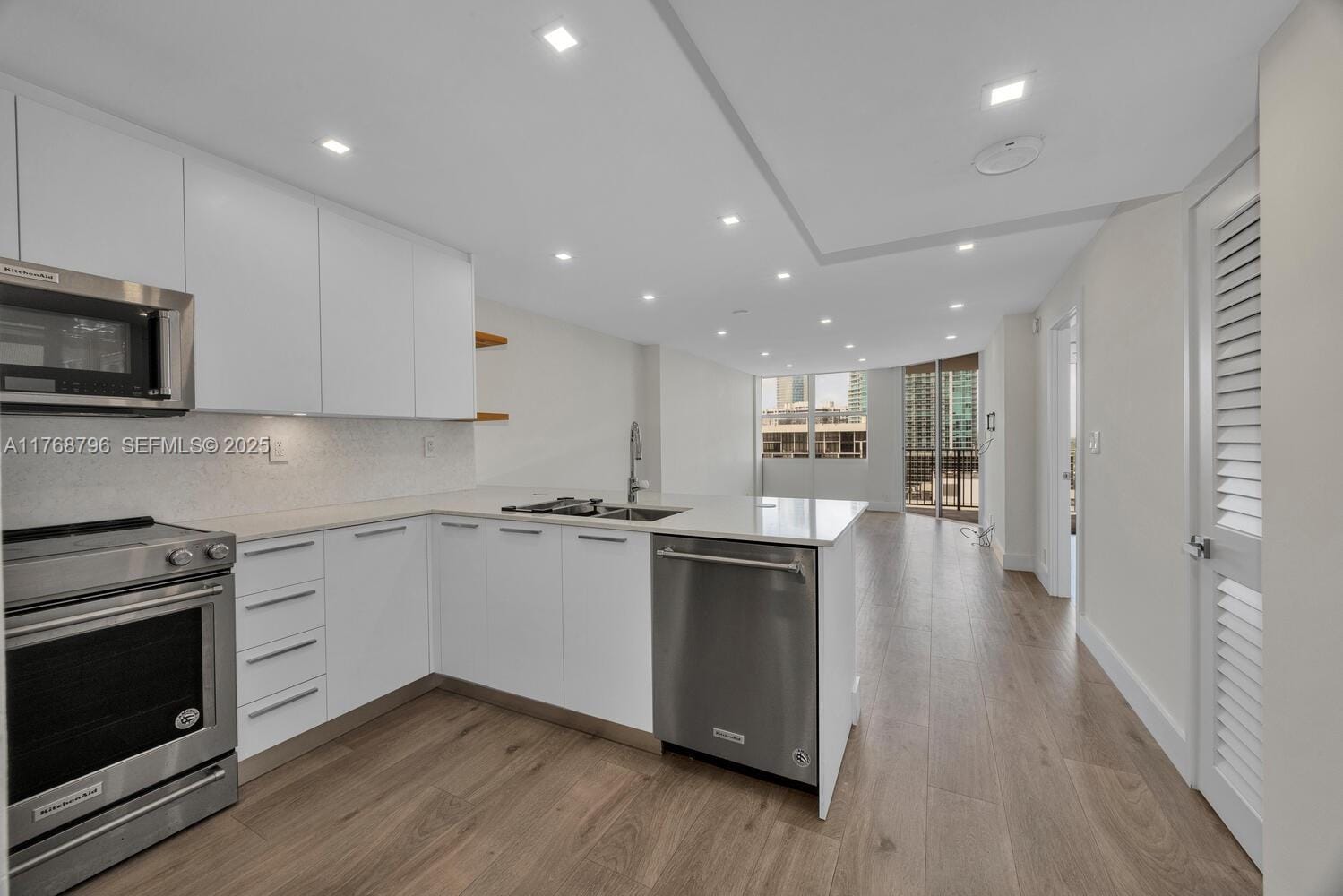 1901 Brickell Avenue B2304, Miami, FL 33129 photo 5