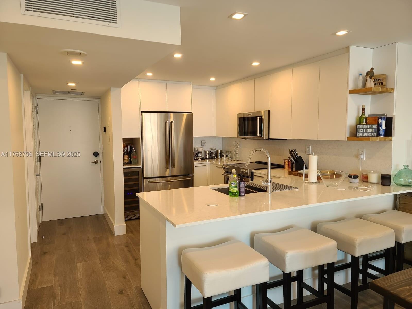 1901 Brickell Avenue B2304, Miami, FL 33129 photo 9