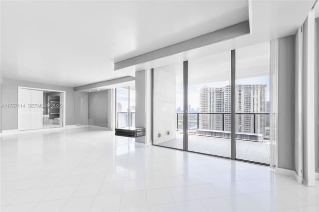 19667 Turnberry Way 18D, Aventura, FL 33180