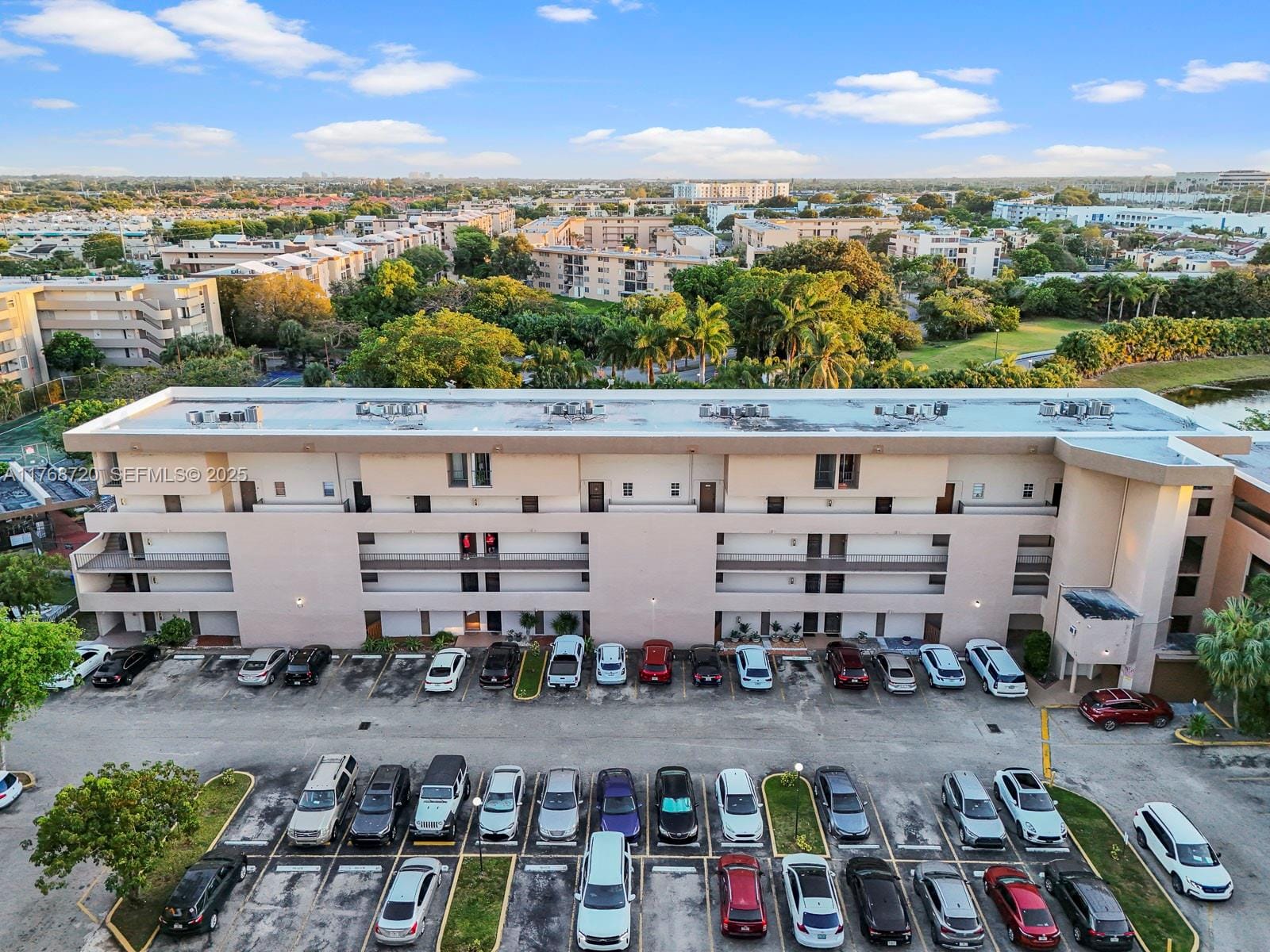 820 NW 87th Avenue 409, Miami, FL 33172 photo 18