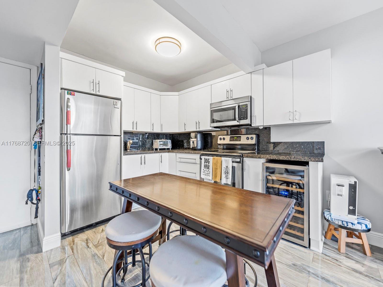 820 NW 87th Avenue 409, Miami, FL 33172 photo 3