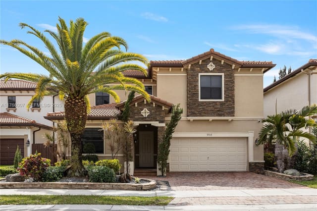 9910 NW 86th Terrace, Doral, FL 33178