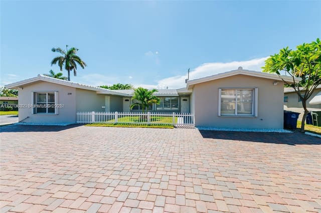 219 NE Th -2 Avenue 1, Hallandale Beach, FL 33009