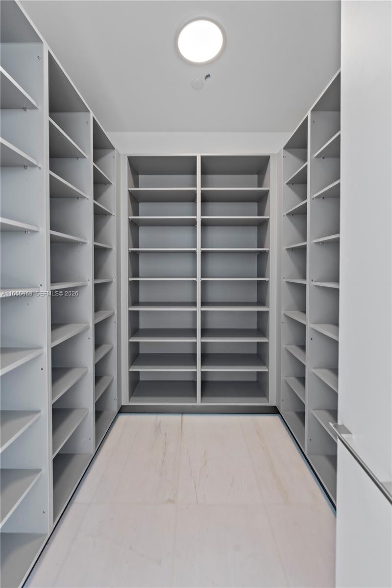 300 Biscayne Blvd Way 3201, Miami, FL 33131 photo 30