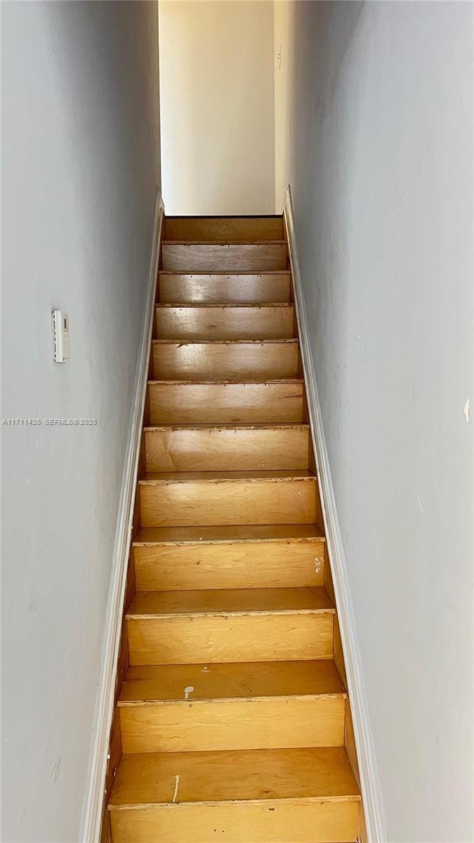 1751 W 38th Place 1002A — photo 3