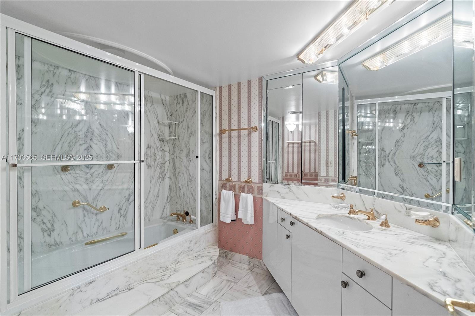 5500 Collins Avenue 2302, Miami Beach, FL 33140 photo 30