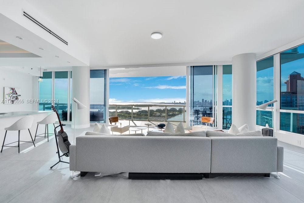 100 S Pointe Drive 3601, Miami Beach, FL 33139 photo 3
