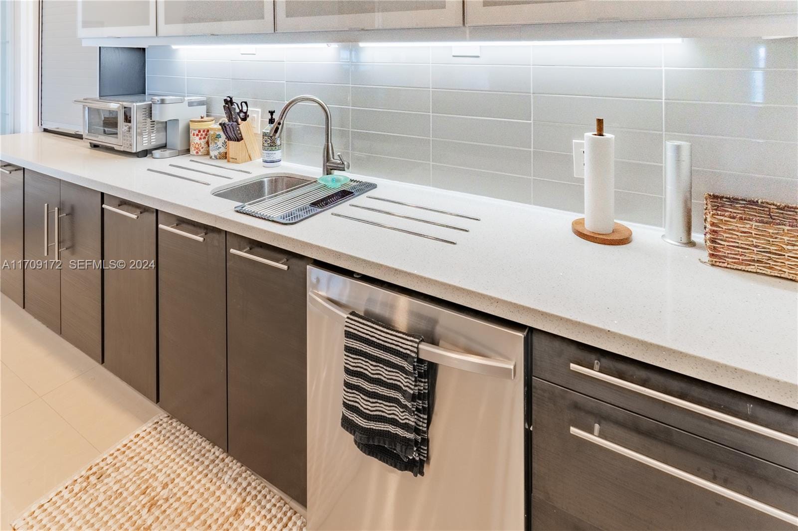 1800 NE 114th Street 1105, Miami, FL 33181 photo 6