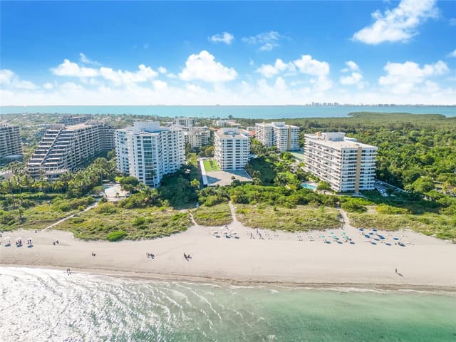 55 Ocean Lane Drive 1026, sold in Ocean Village Condo, Key Biscayne, FL