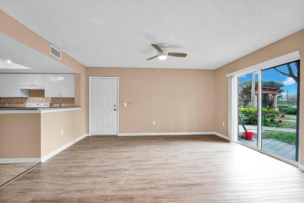 4195 N Haverhill Road 304, West Palm Beach, FL 33417 photo 1