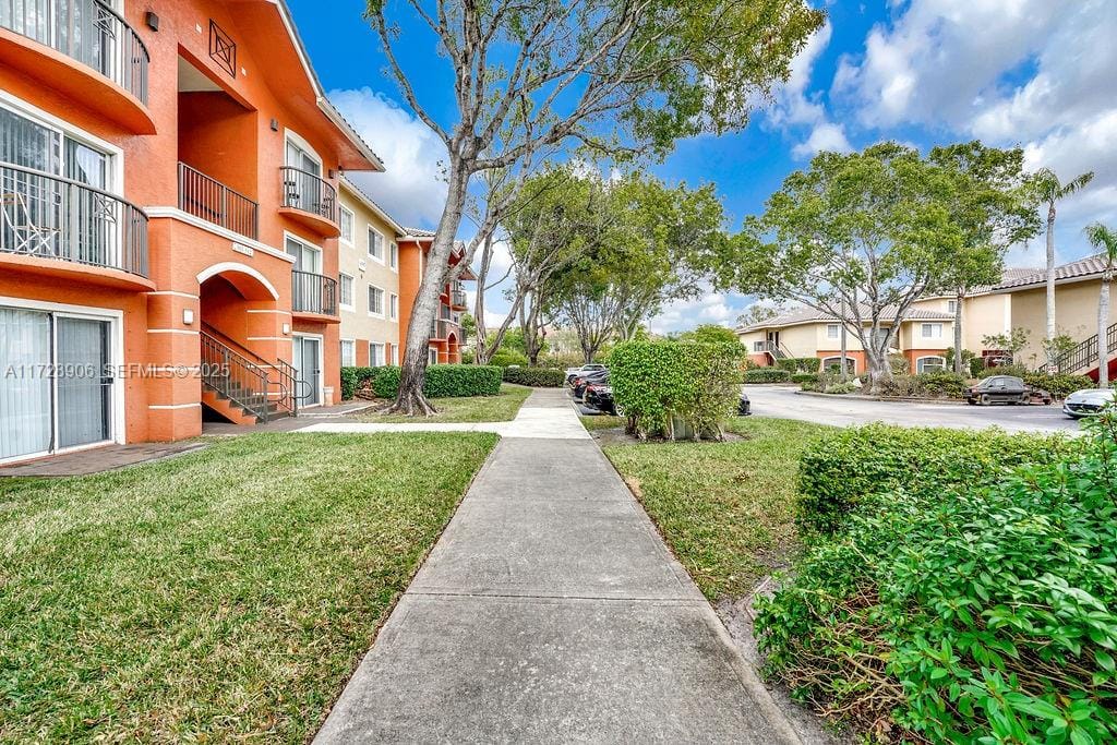 4195 N Haverhill Road 304, West Palm Beach, FL 33417 photo 6