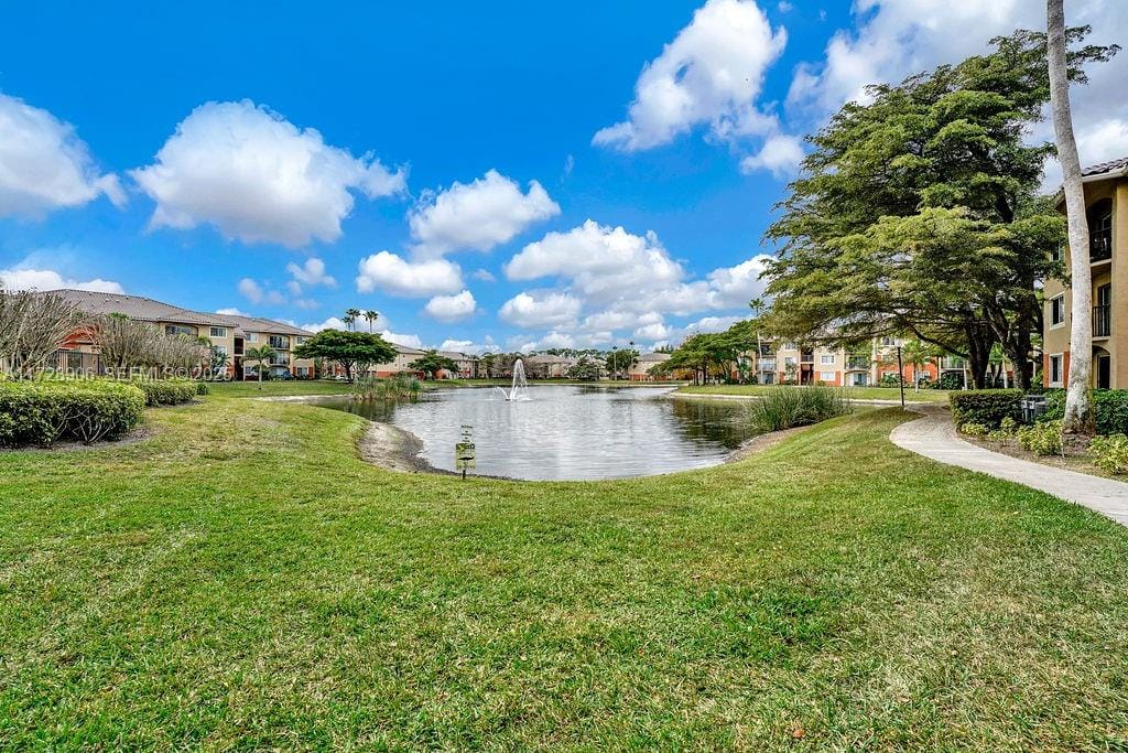4195 N Haverhill Road 304, West Palm Beach, FL 33417 photo 8