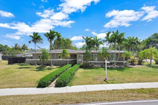 8480 Caribbean Boulevard, Cutler Bay, FL 33157