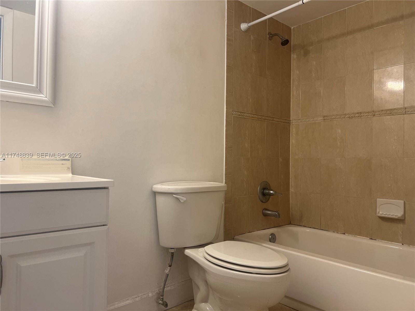 12035 NE 2nd Avenue A417, North Miami, FL 33161 photo 9