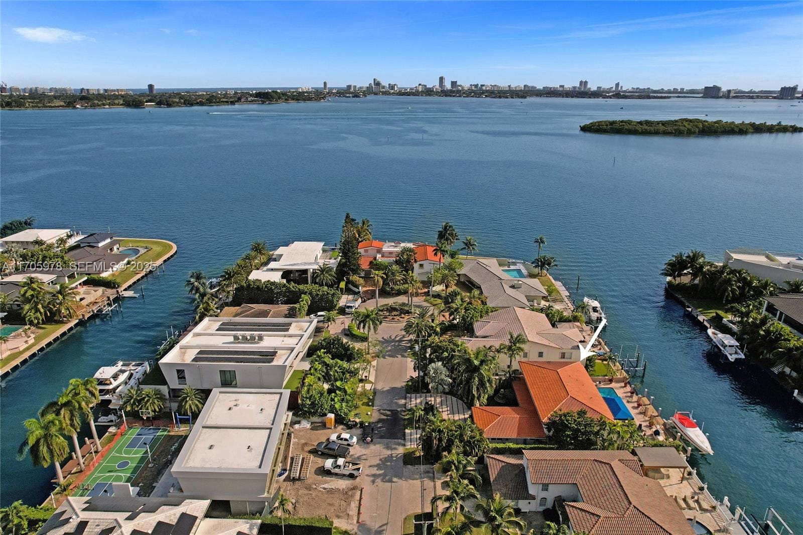 1960 NE 118th Road, North Miami, FL 33181 photo 2