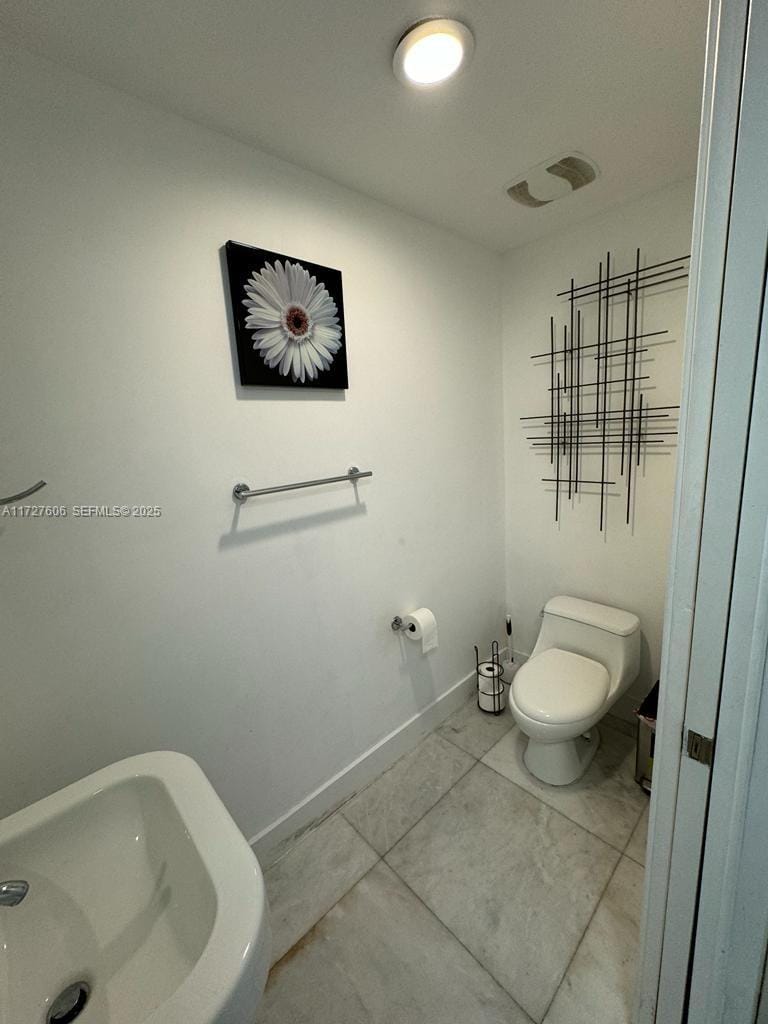 1040 Biscayne Boulevard 1505 — photo 10