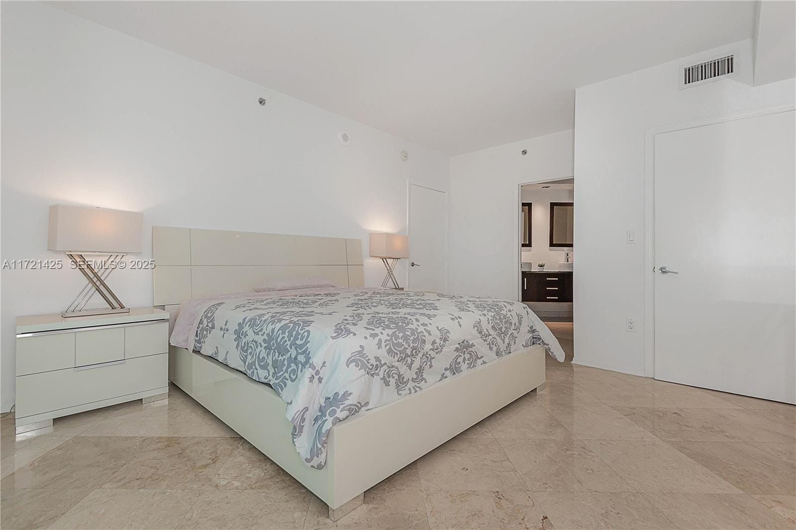 55 SE 6th Street 1507, Miami, FL 33131 photo 13