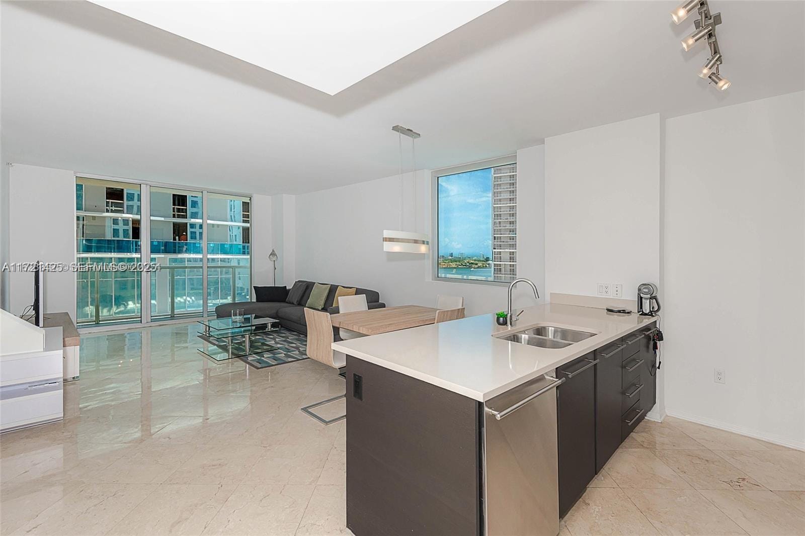 55 SE 6th Street 1507 — photo 9