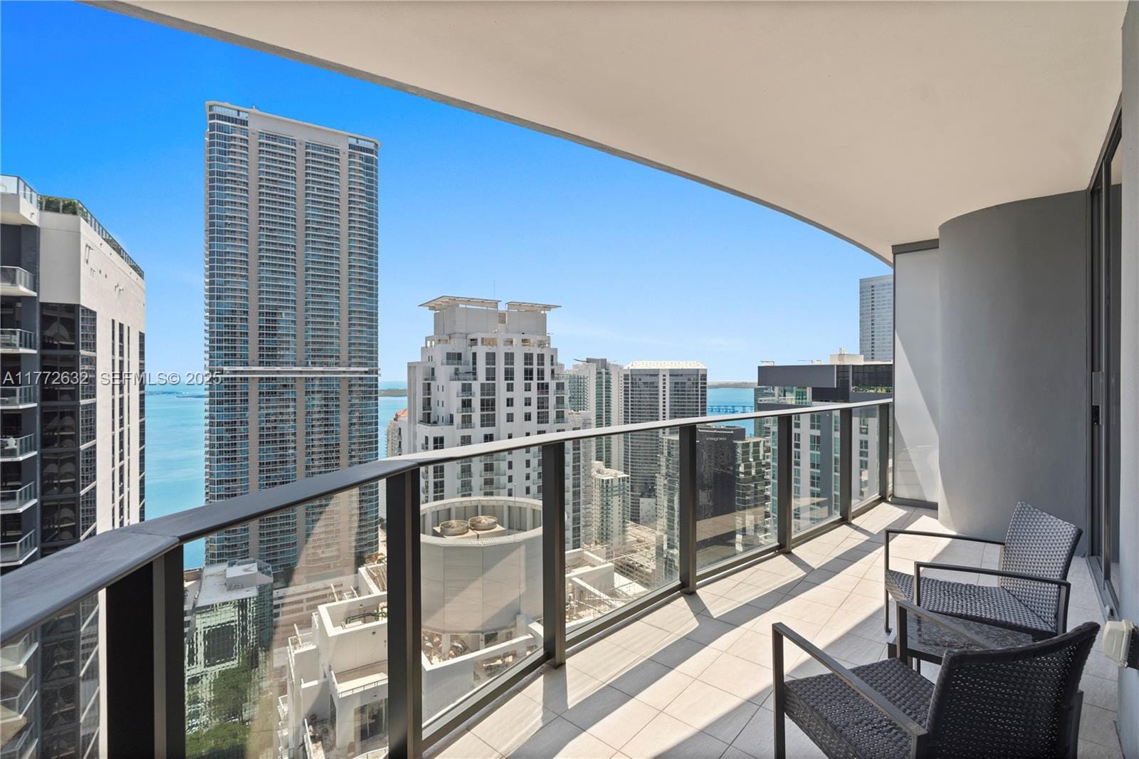 1000 Brickell Plaza 4703 — photo 3