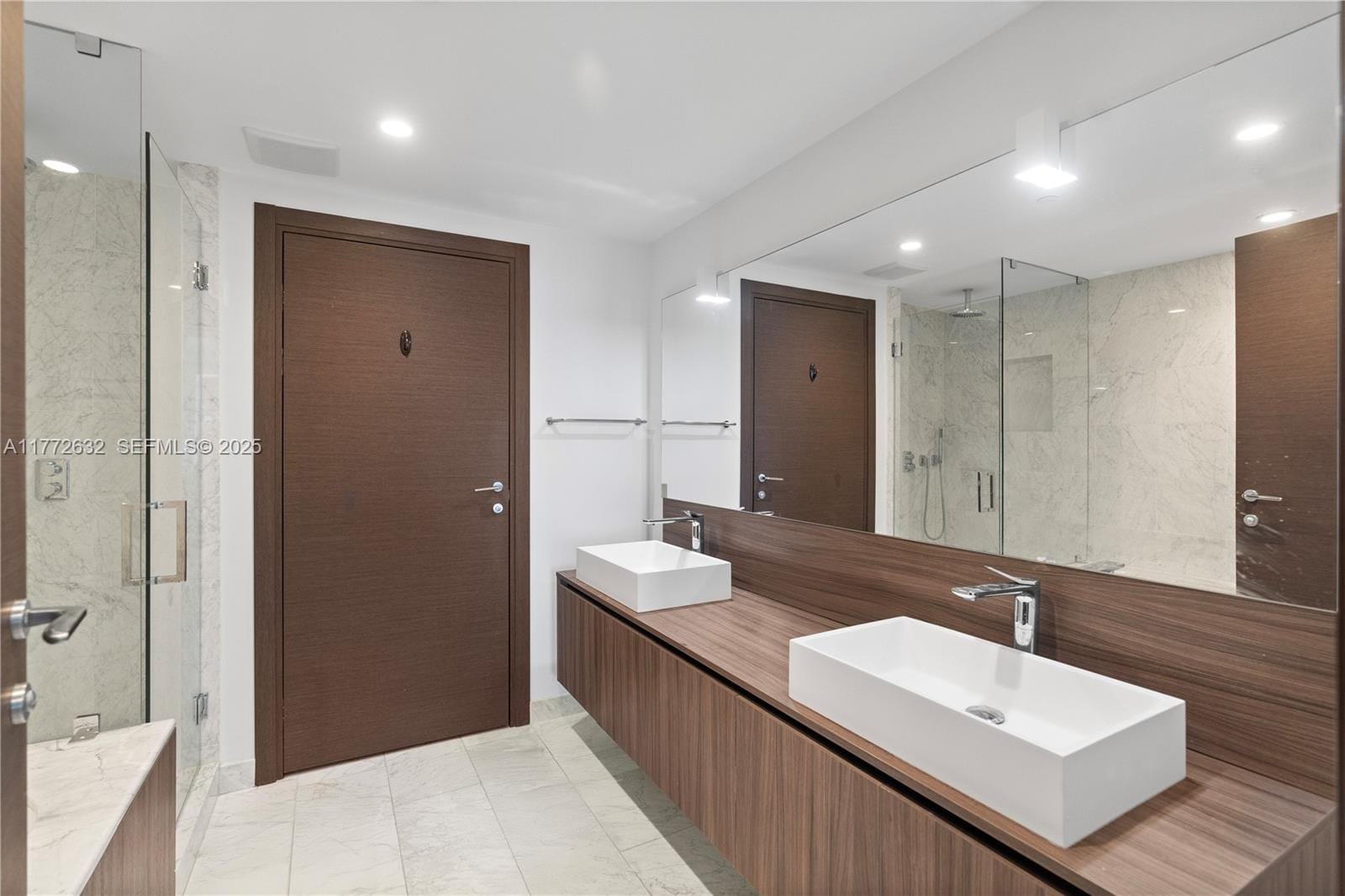 1000 Brickell Plaza 4703, Miami, FL 33131 photo 21