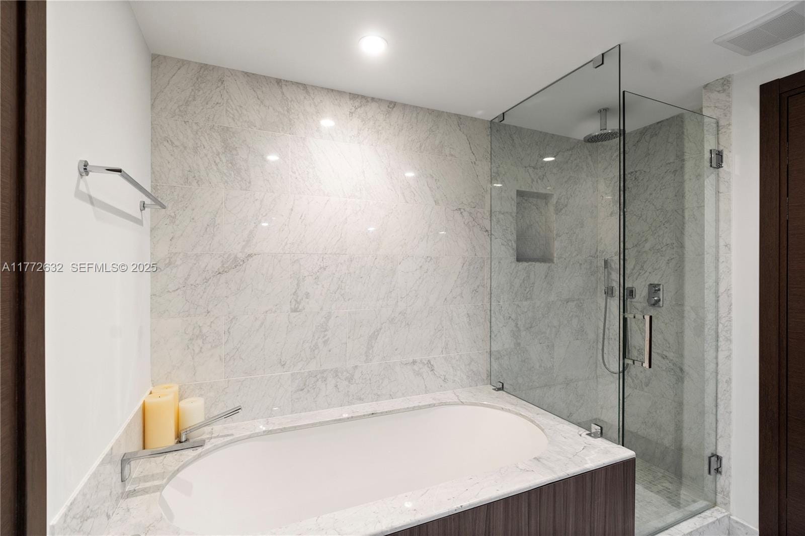 1000 Brickell Plaza 4703, Miami, FL 33131 photo 24