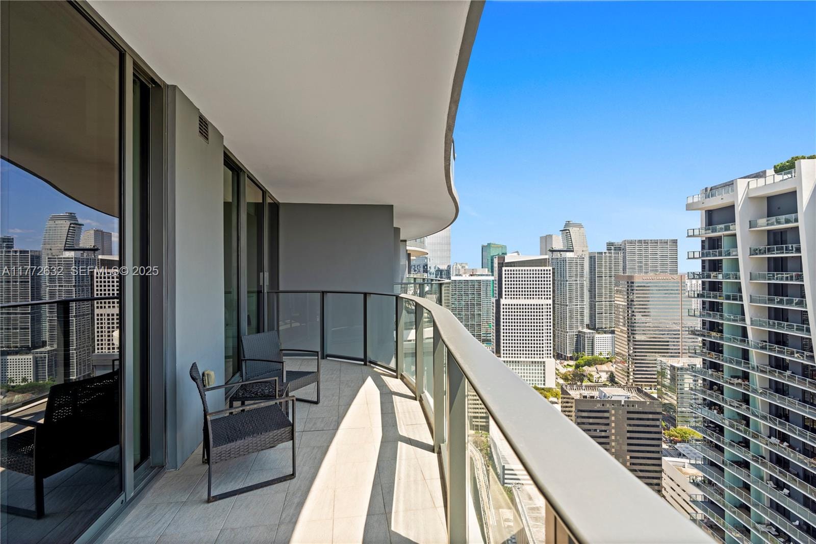 1000 Brickell Plaza 4703 — photo 4