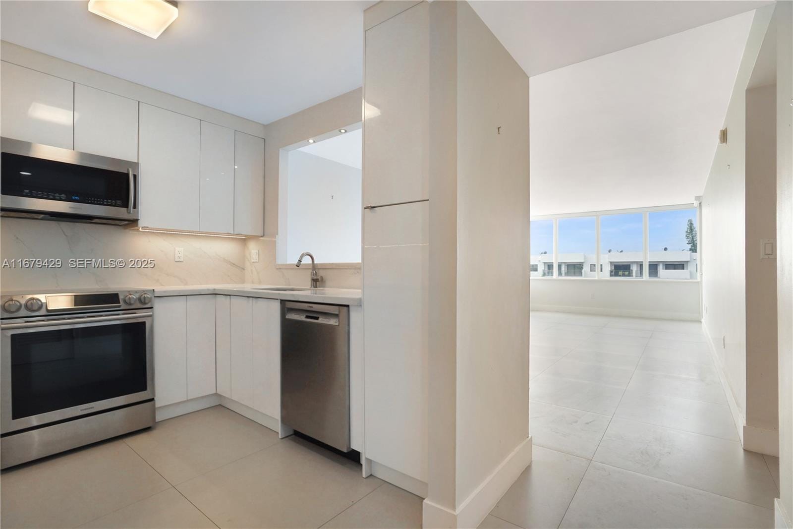 8233 Harding Avenue 508, Miami Beach, FL 33141 photo 13