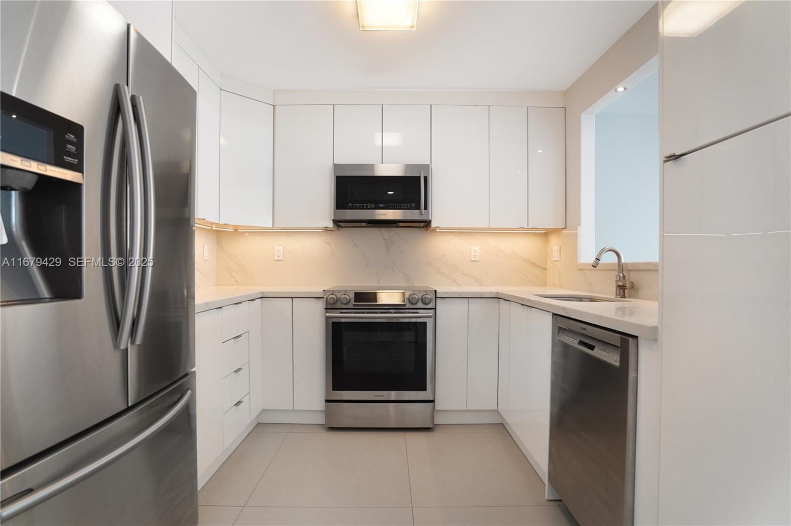 8233 Harding Avenue 508, Miami Beach, FL 33141 photo 10