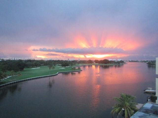 9102 W Bay Harbor 4B, Bay Harbor Islands, FL 33154