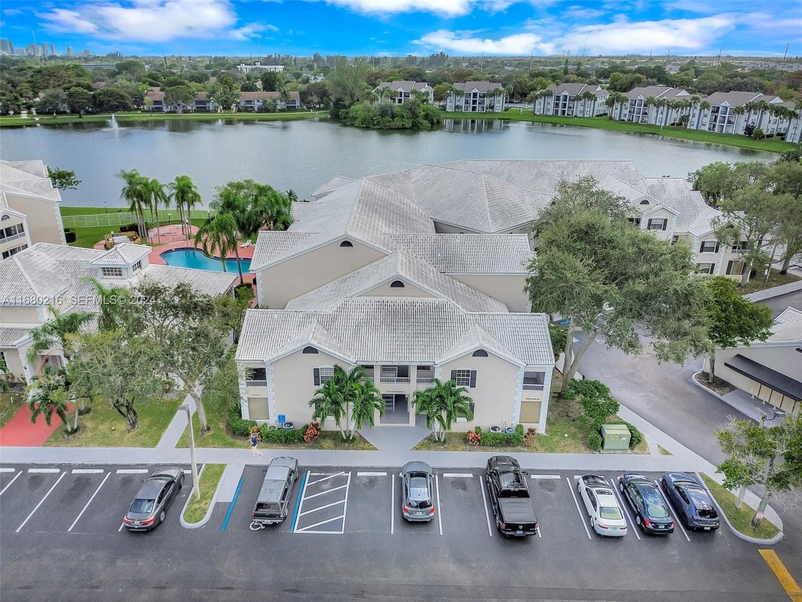 2880 N Oakland Forest Drive 102, Oakland Park, FL 33309