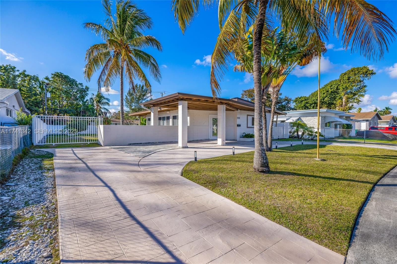 1540 NE 118th Street, Miami, FL 33161 photo 4
