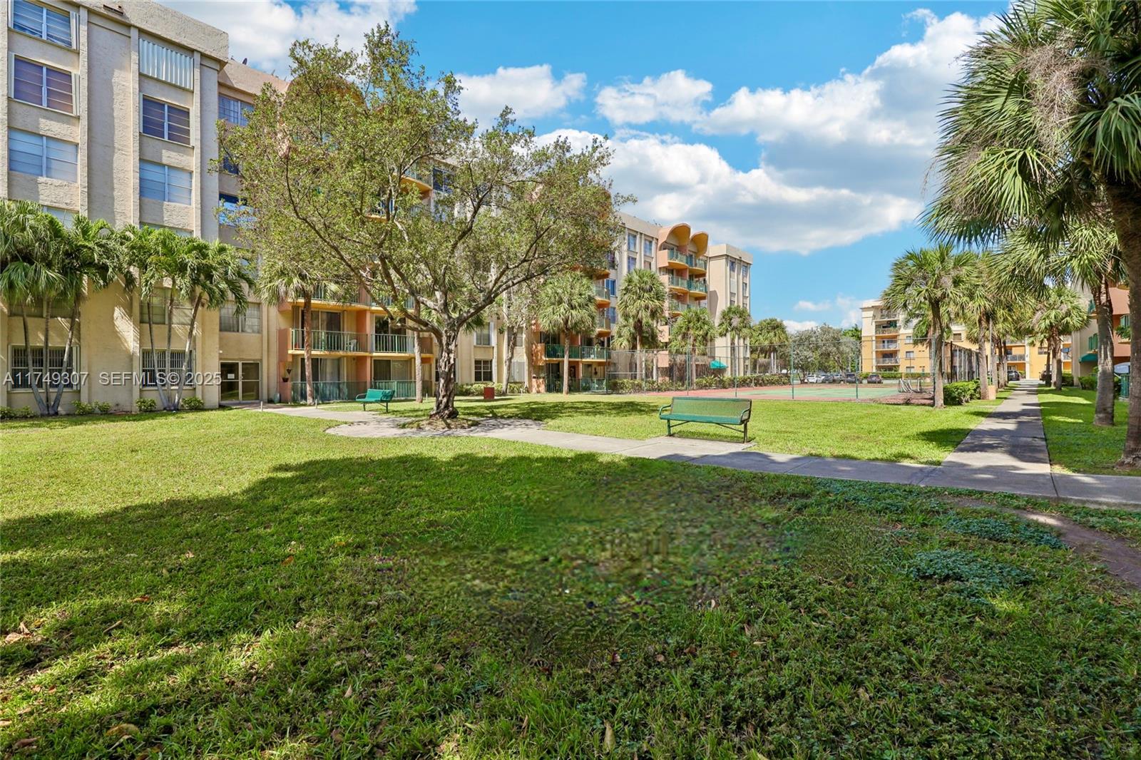 9360 Fontainebleau Boulevard 612, Miami, FL 33172