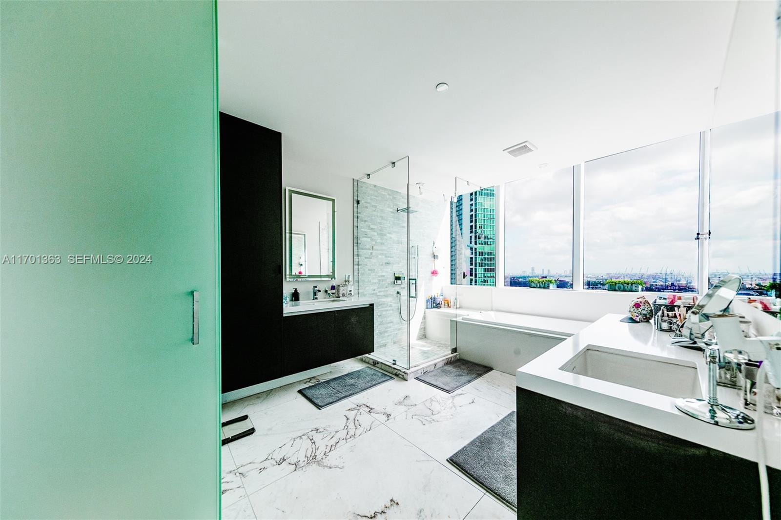 851 NE 1st Avenue 2111 — photo 12
