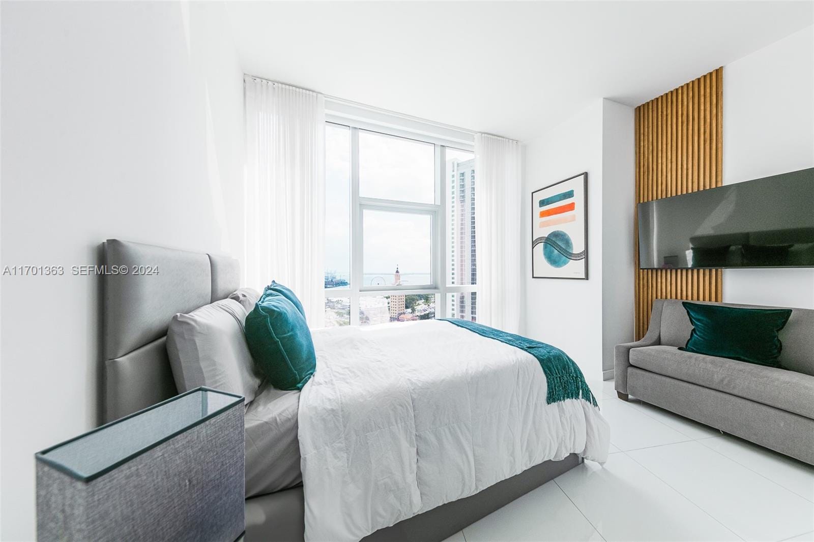 851 NE 1st Avenue 2111, Miami, FL 33132 photo 17