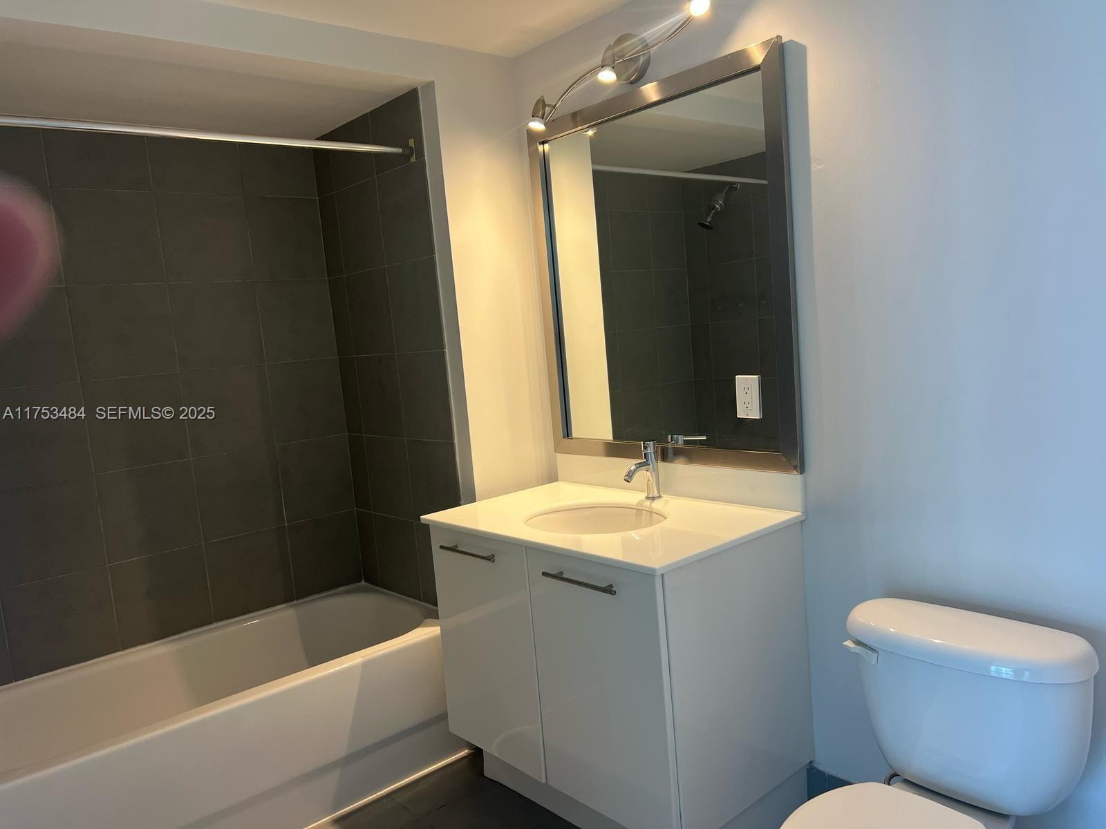 92 SW 3rd Street 2412, Miami, FL 33130 photo 11