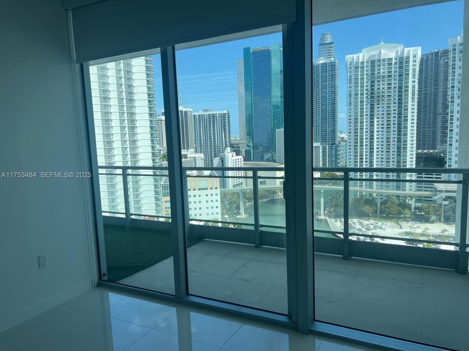 92 SW 3rd Street 2412, Miami, FL 33130 photo 7