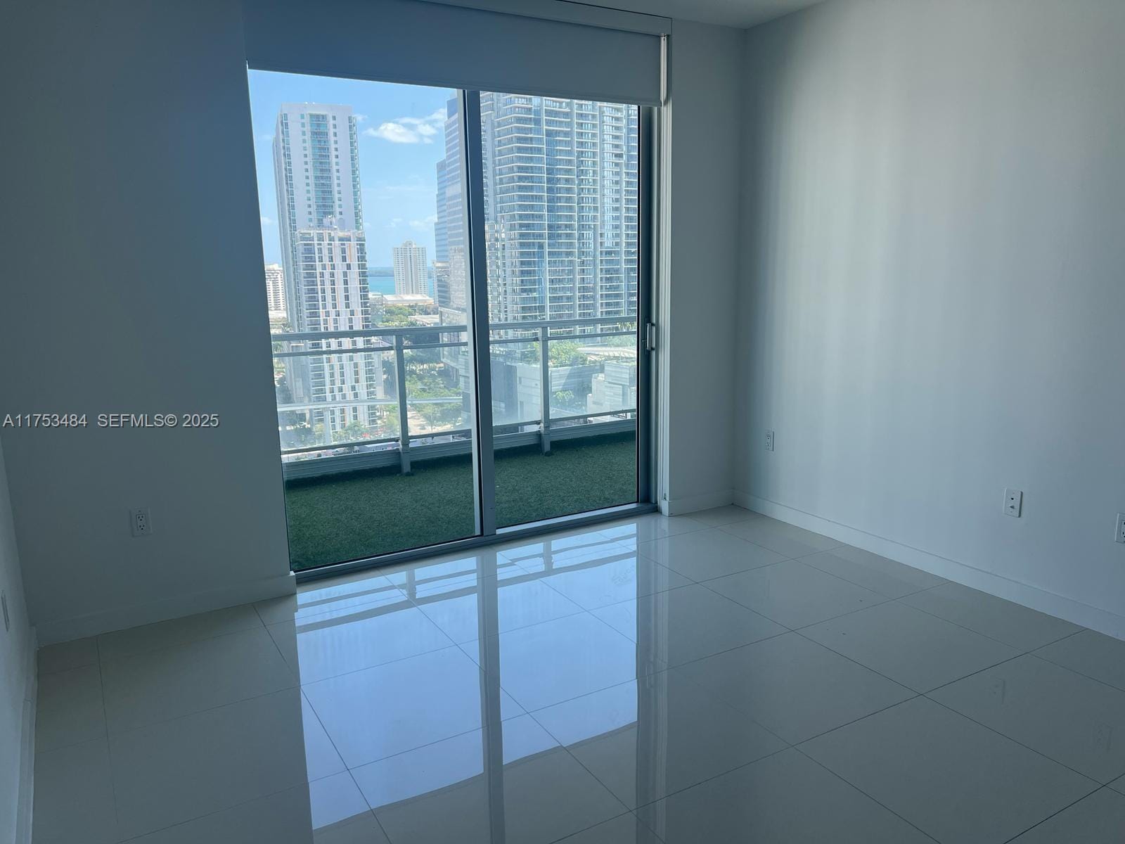 92 SW 3rd Street 2412, Miami, FL 33130 photo 8