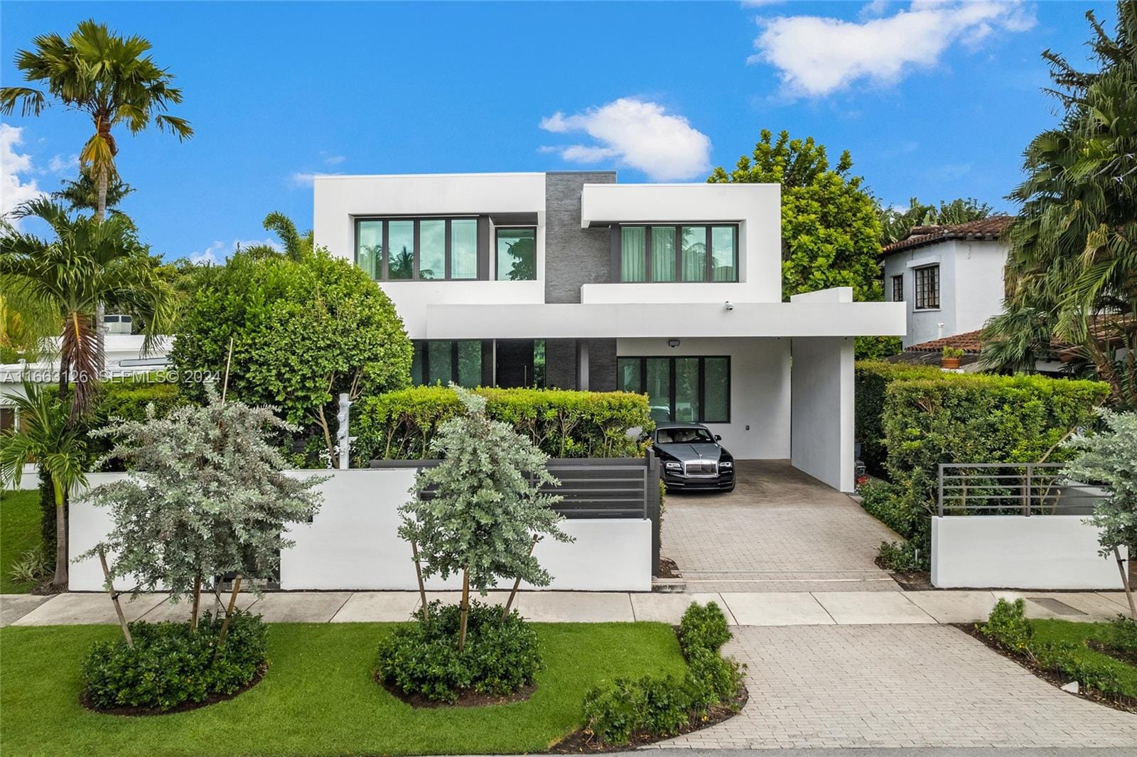 5327 N Bay Road, Miami Beach, FL 33140 photo 1