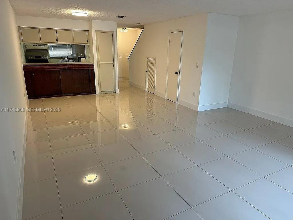 6256 SW 136th Court 105E — photo 6
