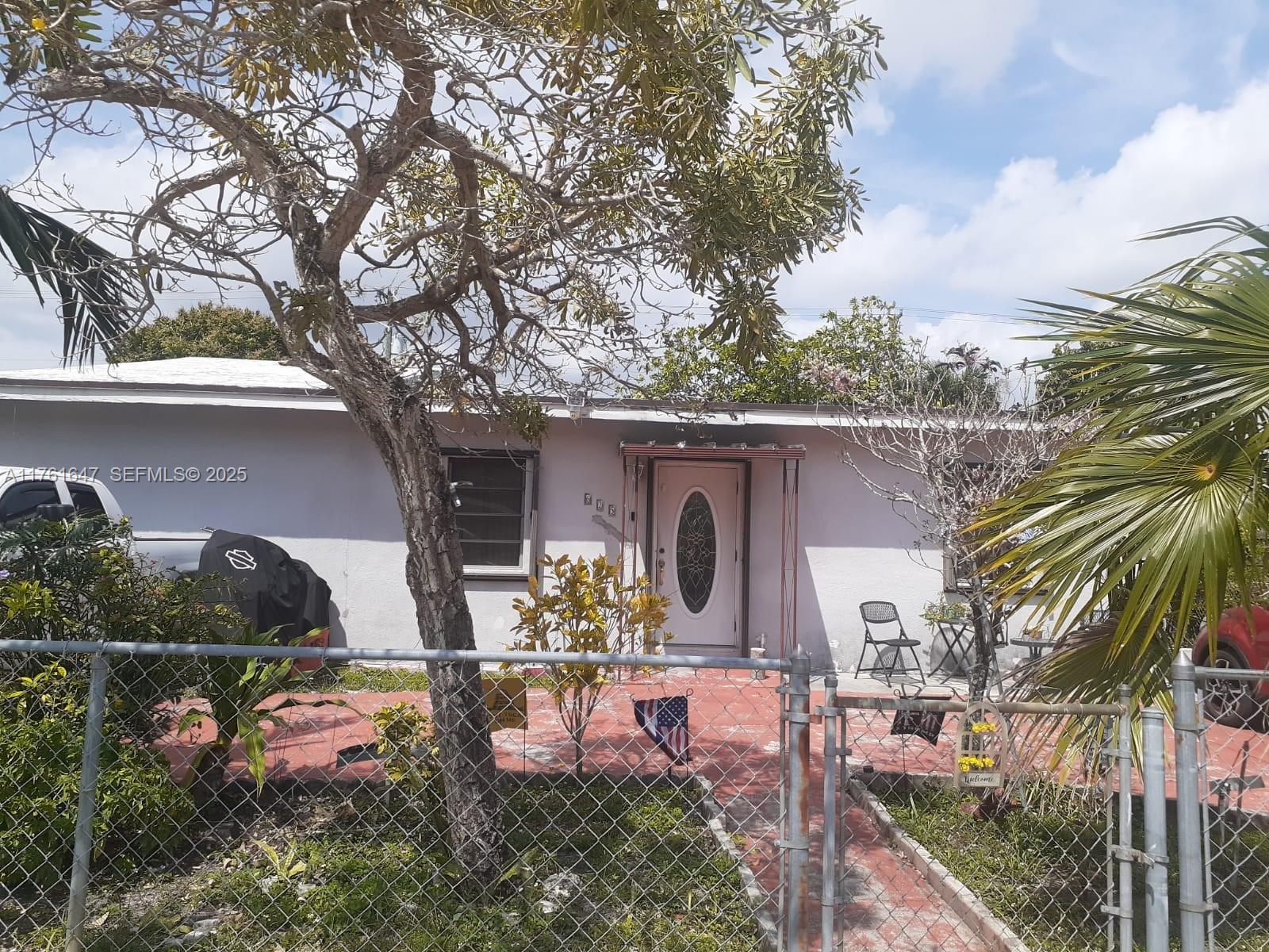 625 E 28th Street, Hialeah, FL 33013, Hialeah
