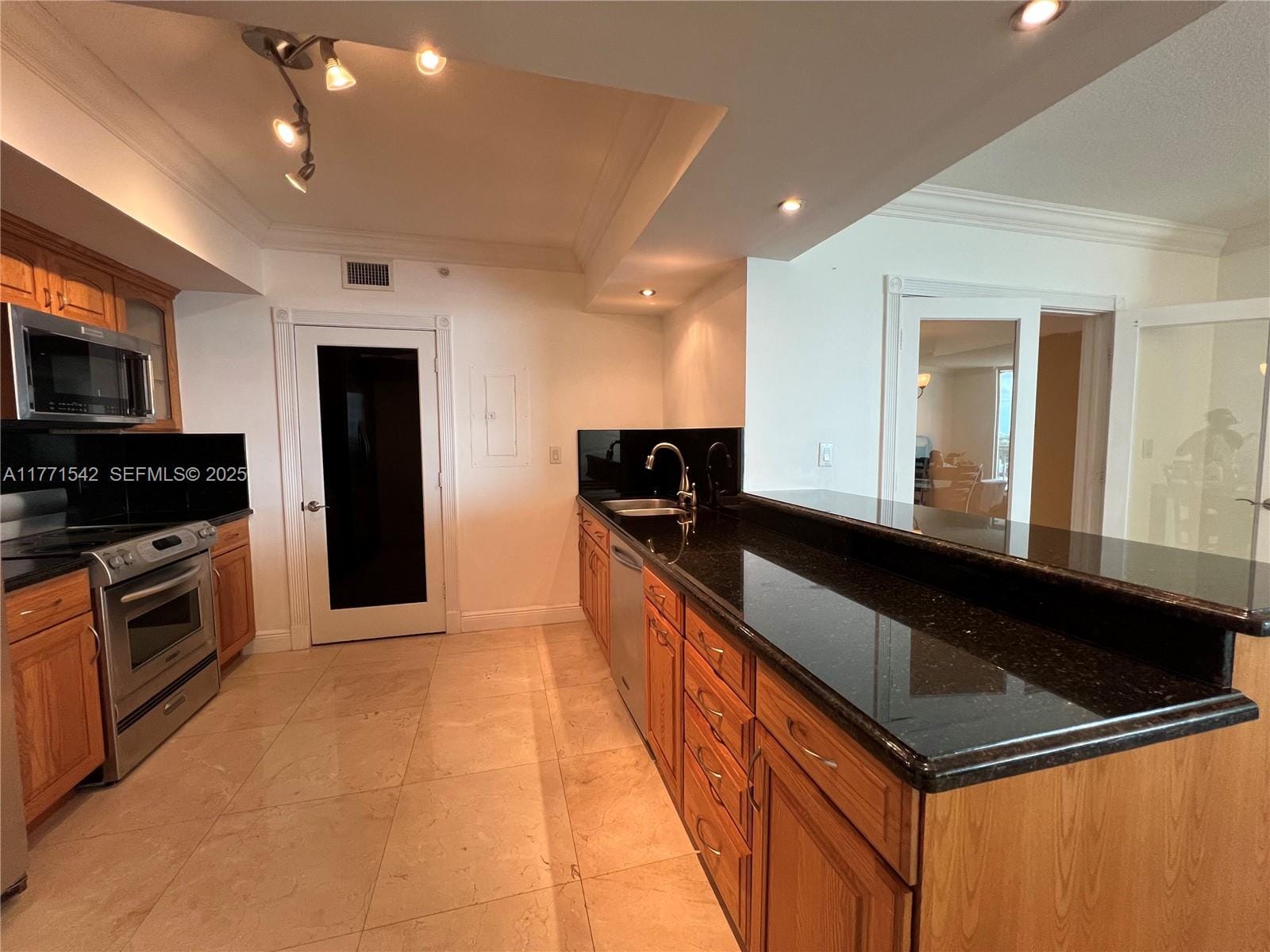 9055 SW 73rd Court 2009, Miami, FL 33156 photo 4