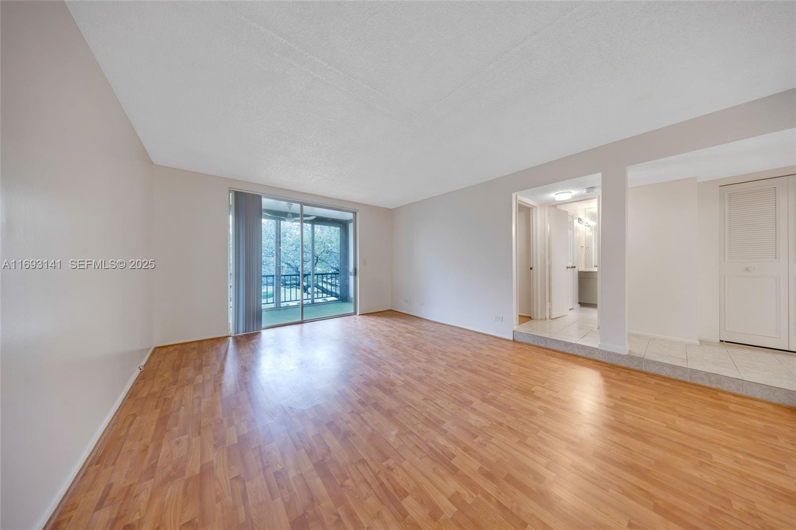 3670 Inverrary Drive 3G, Lauderhill, FL 33319 photo 12