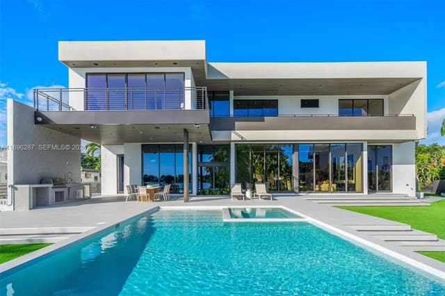 1940 NE 193 Street, sold in Greyknoll Estates, Miami, FL