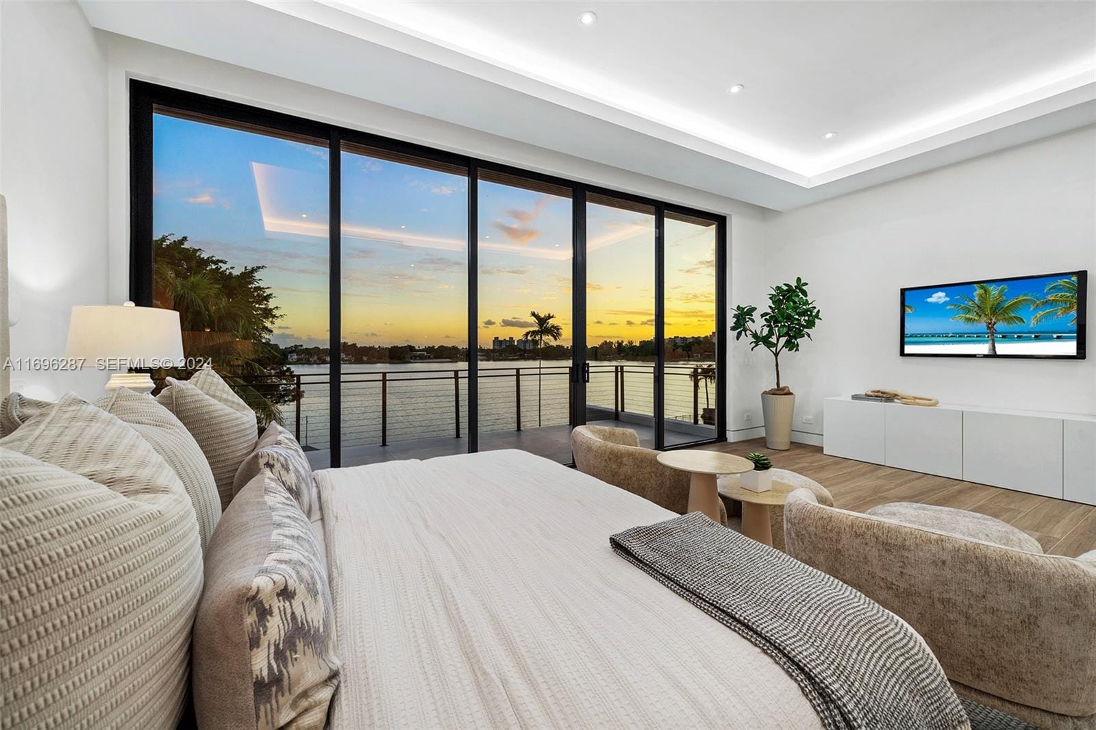 1940 NE 193 Street, Miami, FL 33179 photo 26