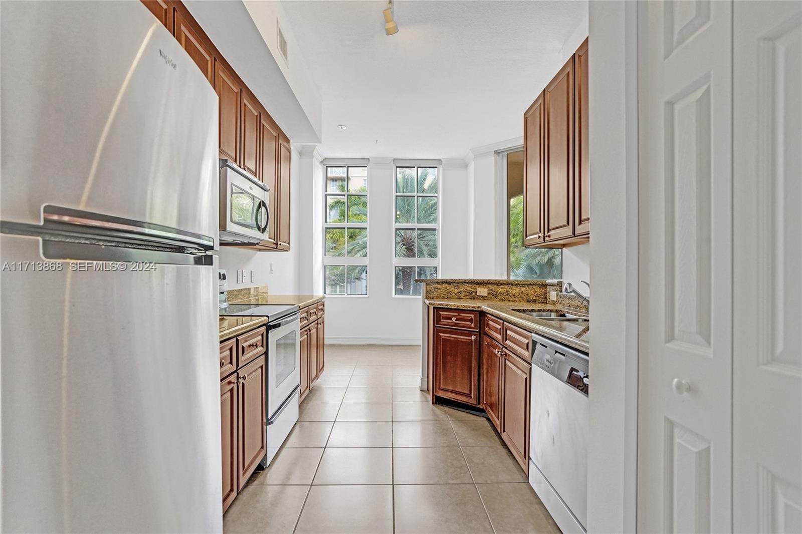 3001 NE 185th Street 328, Aventura, FL 33180 photo 11