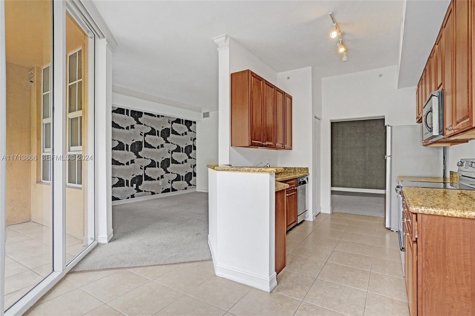 3001 NE 185th Street 328, Aventura, FL 33180 photo 15
