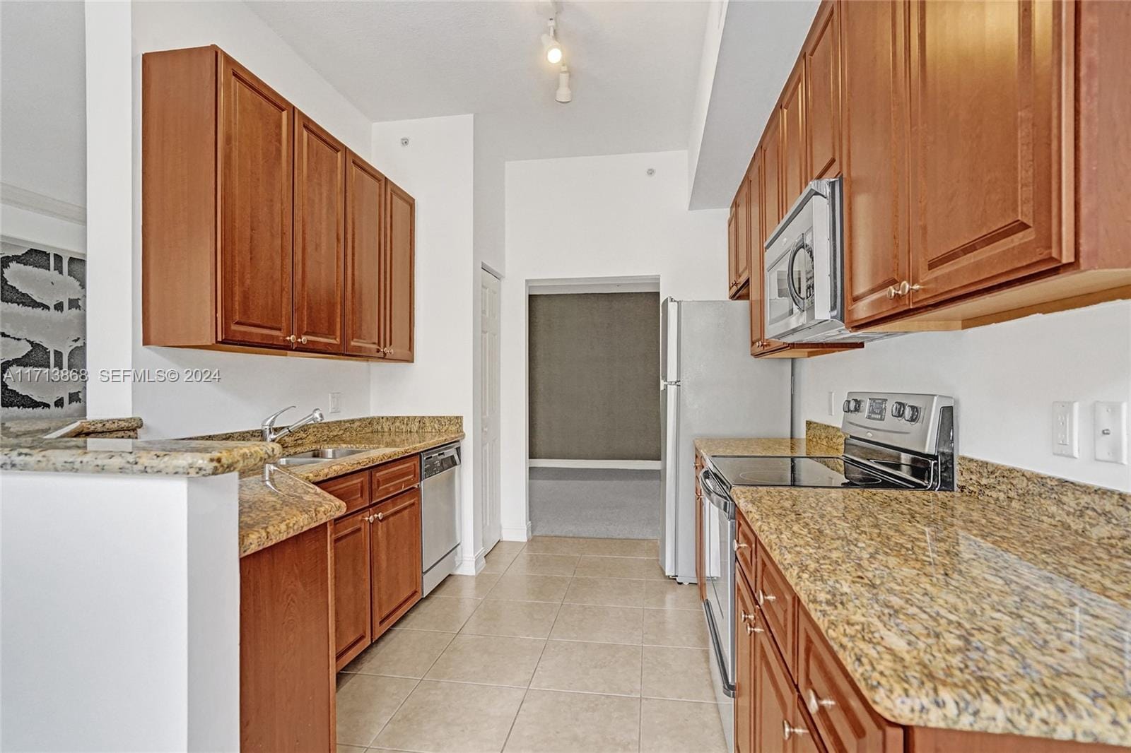 3001 NE 185th Street 328, Aventura, FL 33180 photo 17